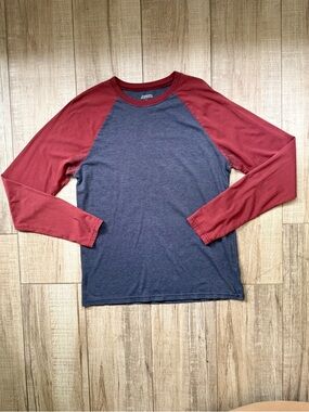 Foreign Exchange Two-Tone Long Sleeve Raglan Shirt - Navy & Burgundy Red